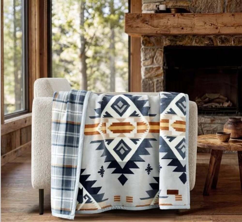 NEW Pendleton Sierra Sunset Throw Blanket 50”x70”